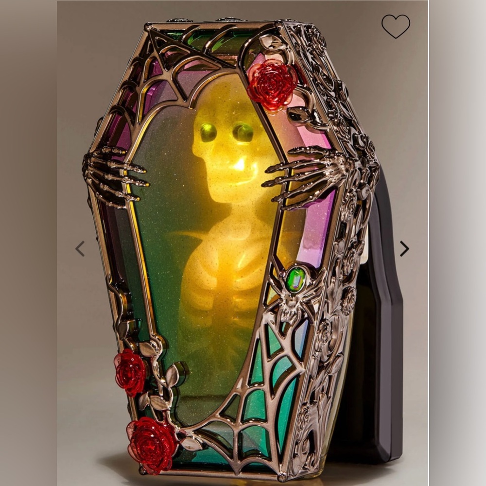 BATH & BODY WORKS NWT Wicked Vanilla Woods Candle & Coffin Wallflowers Plug-In - Picture 13 of 16
